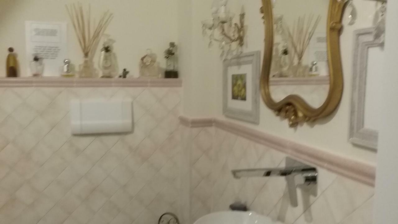 Antica Casa Di Famiglia Hotel Castiglione del Lago Luaran gambar